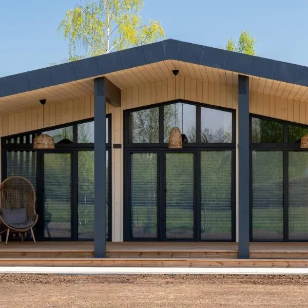 Nordic Zen Beach House - Bali-Inspired Calm, hotel di Skulte