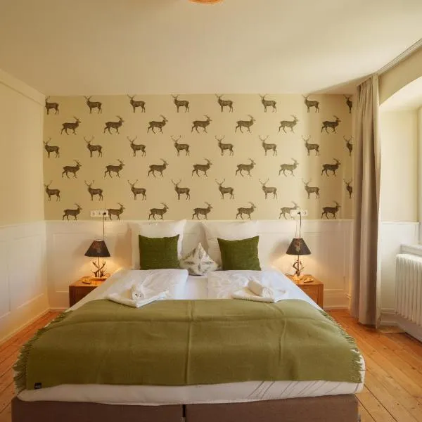 Altes Forsthaus - Fewo "Wiesental", privater "Spa" mit Sauna, Wanne und Relaxliegen, Todtnau- Feldberg, hotel en Todtnau