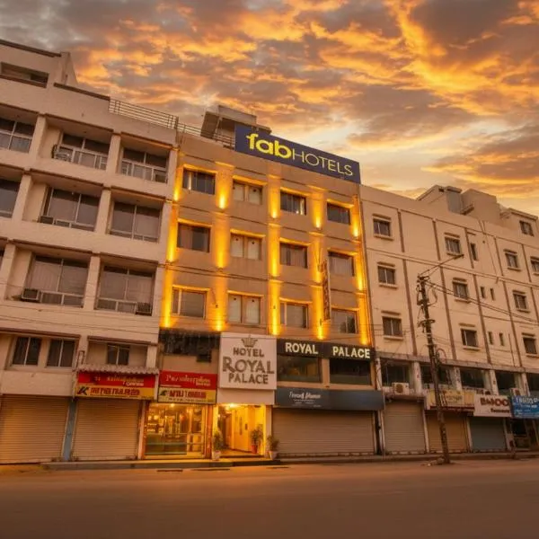 FabHotel Royal Palace II, hotel in Bhopal