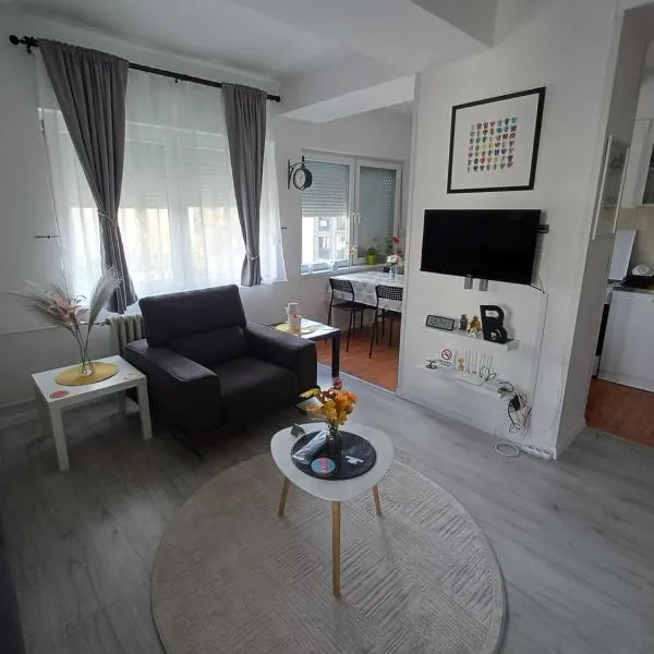 Urban Hub Apartment, hotel v destinácii Skopje