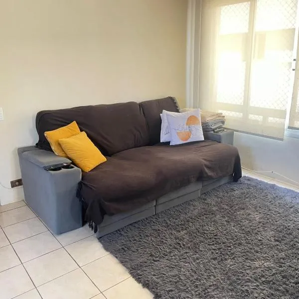 Apartamento Praia da Enseada Guarujá-SP - ótima localização 7 mins da praia, hotel u gradu 'Guarujá'