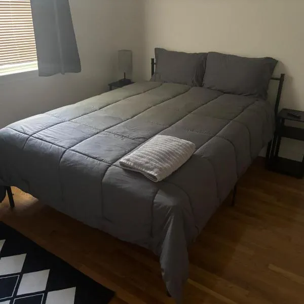 Homestay Near South Bay Mall & Andrew Train Station，位于波士顿的酒店