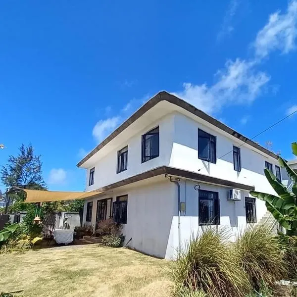 Gris Gris Apartment、Souillacのホテル