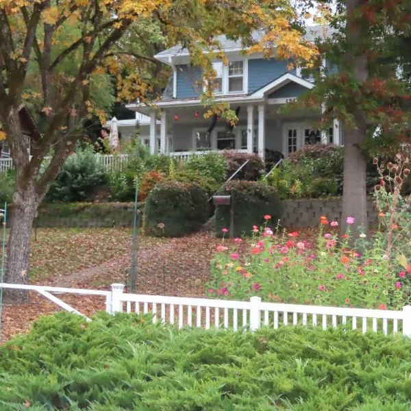 Terraluna Inn, hotel in Roseburg