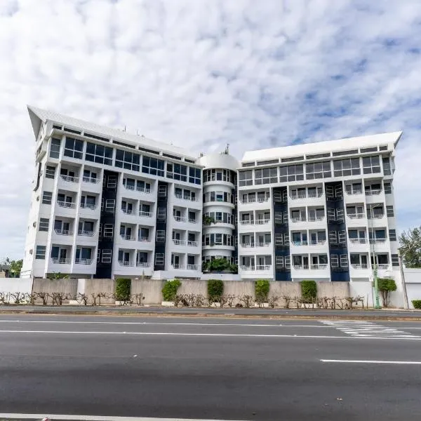 Comfort Inn & Suites, hotel in Levittown