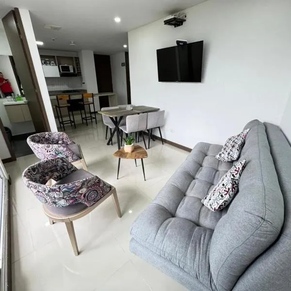 Fundadores Apartment with balcony, pool, gym, hotel in Armenia