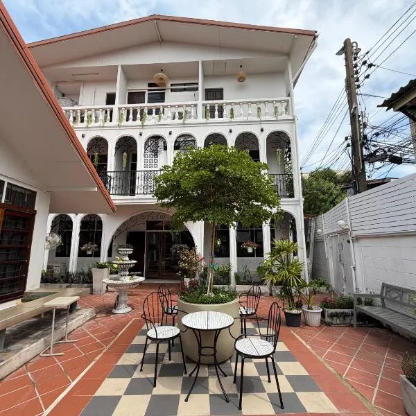 Bangkok Neighborhouse - Guesthouse, hotel in Bangkok