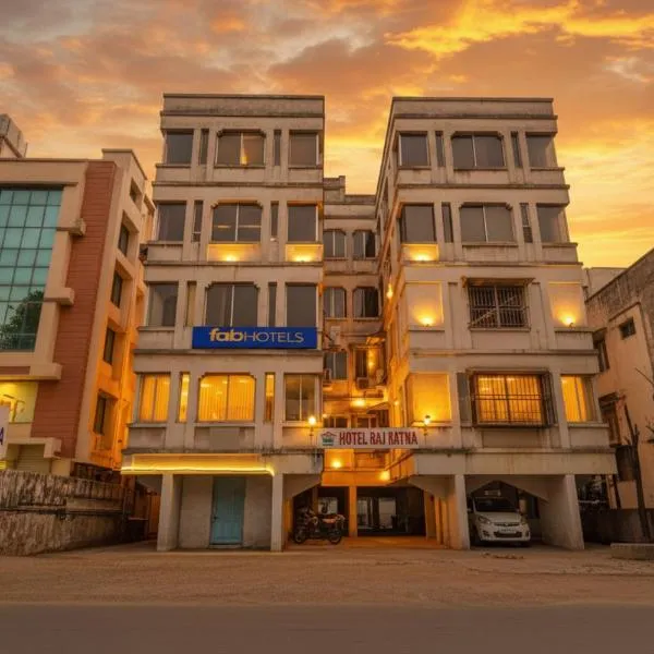 FabHotel Raj Ratna - Nr Ashram Road, hotel in Ahmedabad
