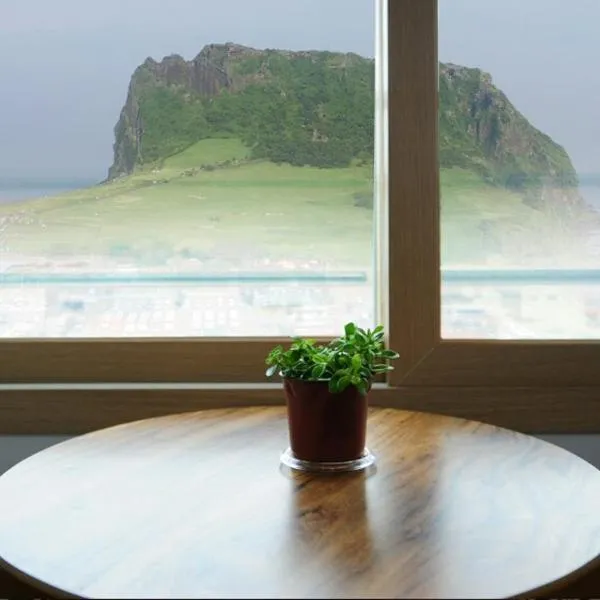 Seongsanpo love Pension, hotel v destinaci Sogüpcho