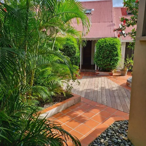 Joli appartement climatisé avec cuisine, salle d'eau, chambre et terrasse, hotel din Marigot