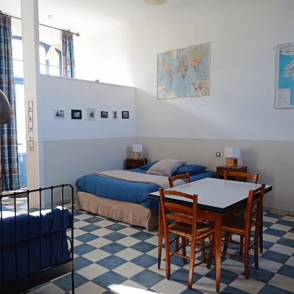 Le DOMAINE DES ECOLIERS B&B, ξενοδοχείο σε Montaigu-Vendée