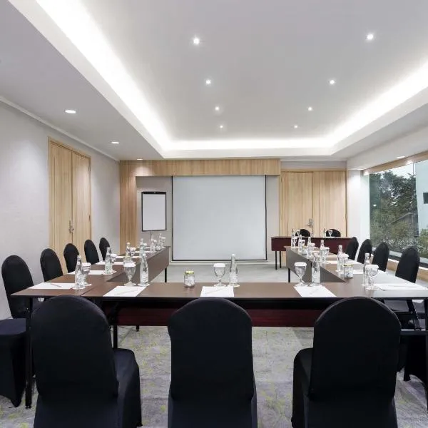 Mercure Jakarta Simatupang, hotel in Jakarta