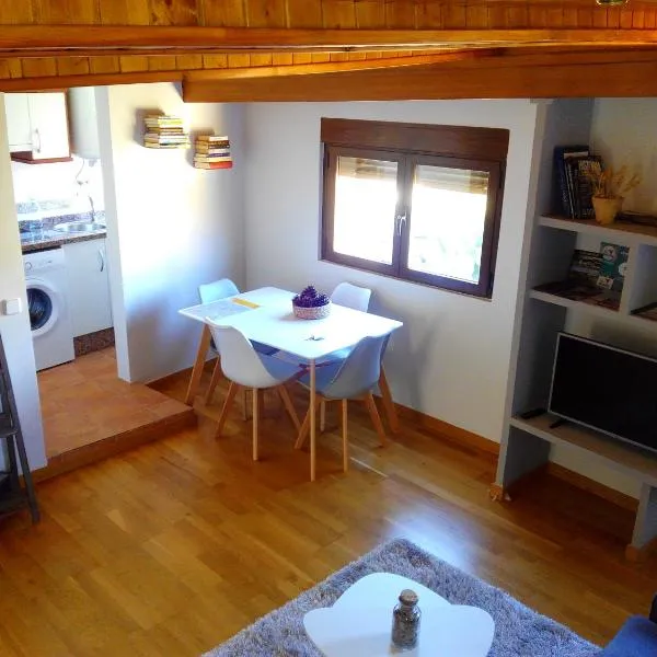 Casa La Muralla, reformada en Casco Antiguo，昆卡的飯店