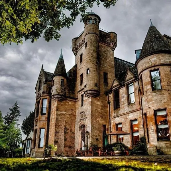 Broomhall Castle Hotel, hotel in Stirling