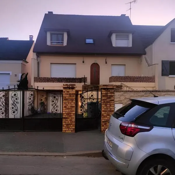 Studio de 25M, hotel en Claye-Souilly