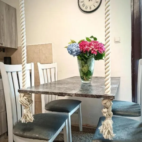 Eco Bay Montenegro, hotel v destinaci Donji Morinj