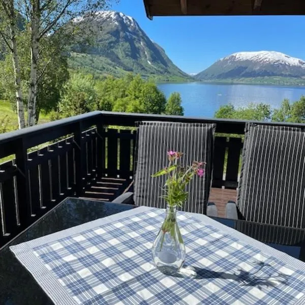 Kjøsnes Feriehytter, hotel in Skei 