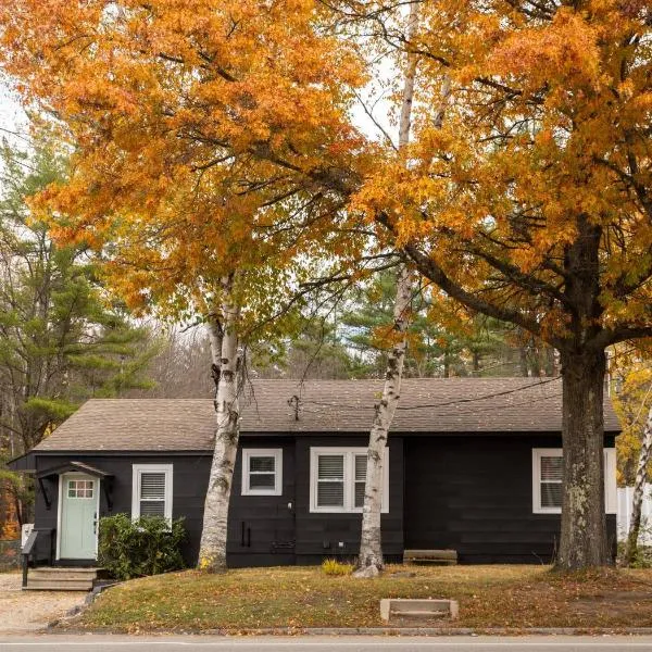 Centrally Located Cozy Modern Home in Bethel, ξενοδοχείο σε Bethel