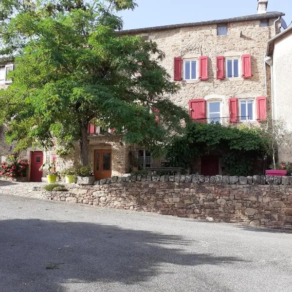 Maison de caractère au cœur des grands causses, ξενοδοχείο σε Viala-du-Tarn
