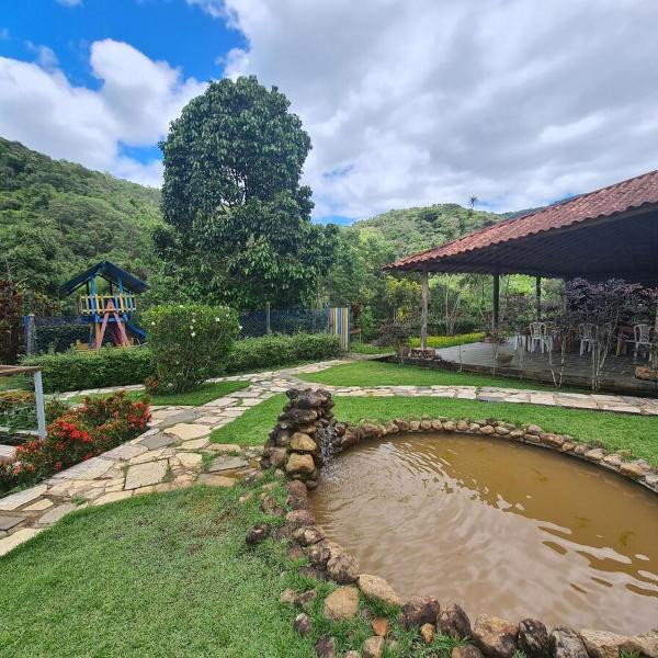 Casa em Domingos Martins condomínio com piscina