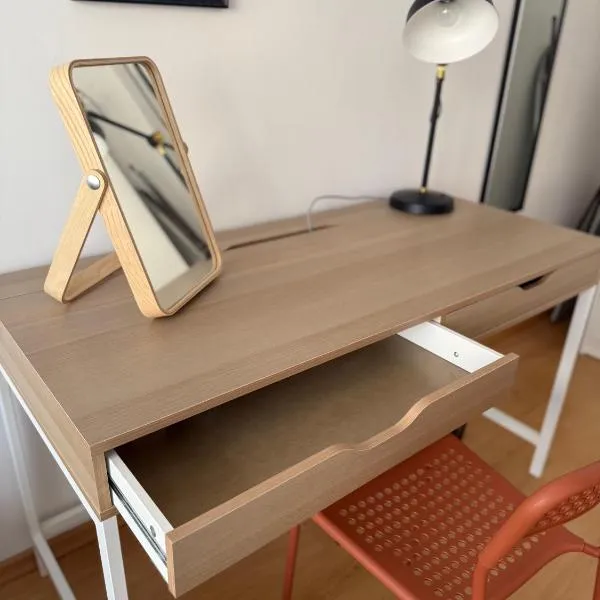 Apartament Słoneczny, ξενοδοχείο σε Ζάμοστς