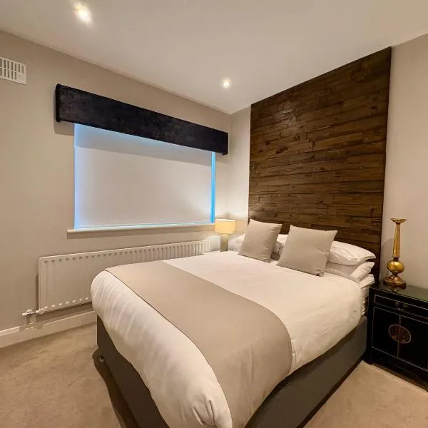 The Hillcrest, Luxury Accommodation in Castleblayney Town, hotel in Castleblayney