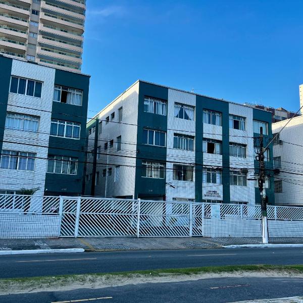 Kitnet pé na areia praia Tupi