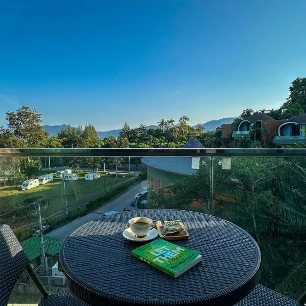 Soulful Stay Phuket -Distant Seaview and Mountain View Retreat, Patong, hotel in Patong Beach
