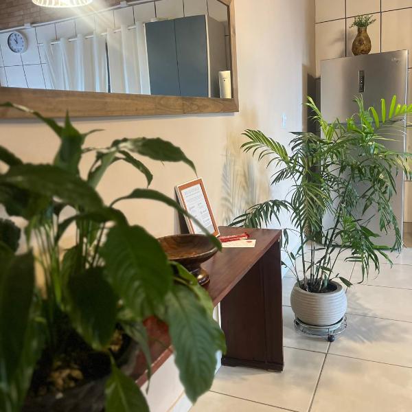 Apartamento com churrasqueira, ar condicionado e vista para o mar localização espetacular - Foto 5