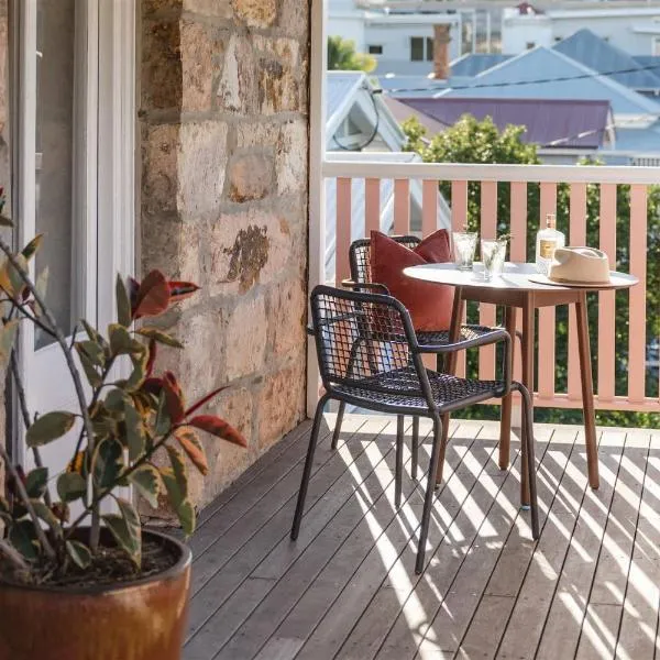 Miss Midgley's - Drawing Room, hotel a Brisbane