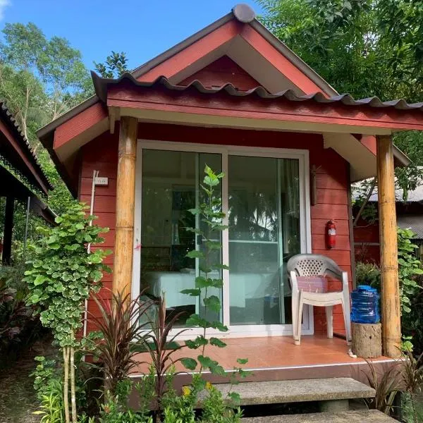 Pink Kangaroo Bungalows, hotel en Koh Kood