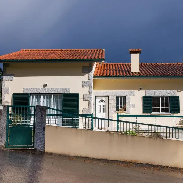 Casa Belavista no Geres by In'Canto Property Management, hotel u gradu 'Ponte da Barca'
