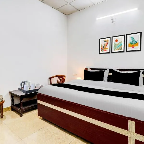 Super Hotel O Dehradun Central Railway Junction Formerly Bhagwan Guest House, hôtel à Dehradun