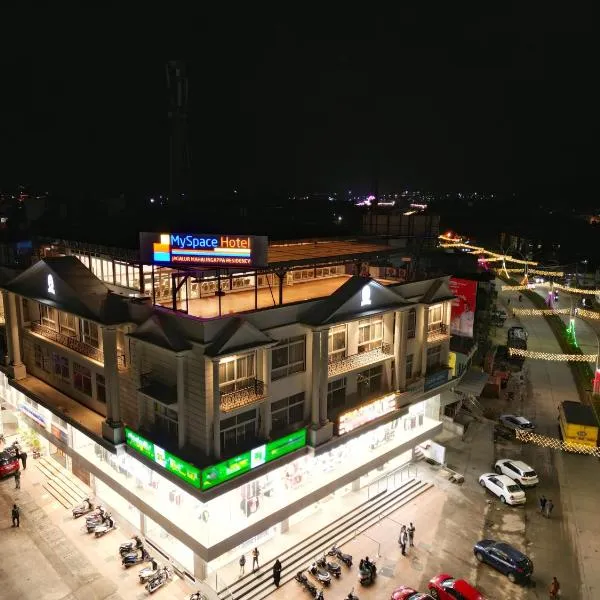 Myspace Hotel JMR, hotel di Chitradurga