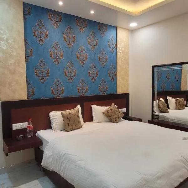 Hotel O Dev Inn, hotel in Sītāpur