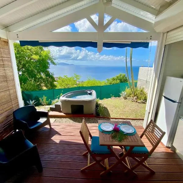 Bungalow classé 2 étoiles avec jacuzzi et vue mer-Palbéa, hotel in Schœlcher
