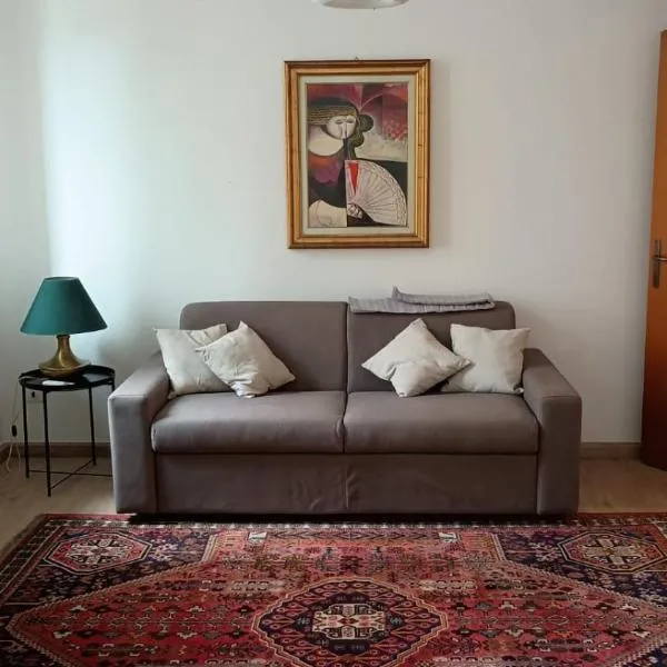 Alcazar - Cozy Nest in Seregno, hotell i Seregno
