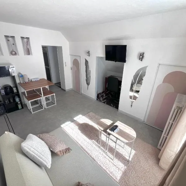 Logement cosy & atypique, proche de Paris, hotel v destinaci Bonneuil-sur-Marne