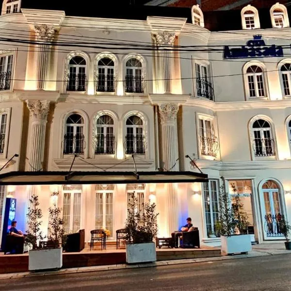 Hotel Ambasada QTA, hotel in Paskuqan