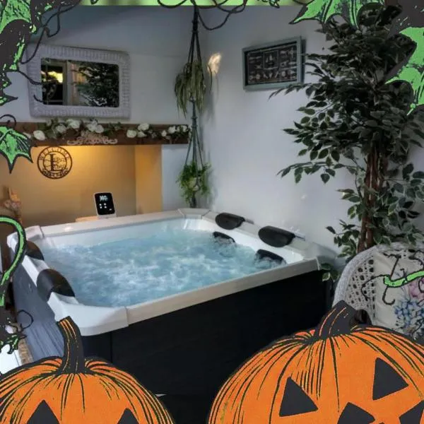 Escapades Romantiques Uniques amour amour amour, hotel v destinaci Loubès-Bernac