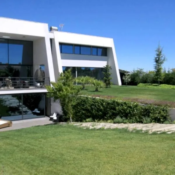 Futurcasa Casa rural Spa y cine, hotel en La Felipa