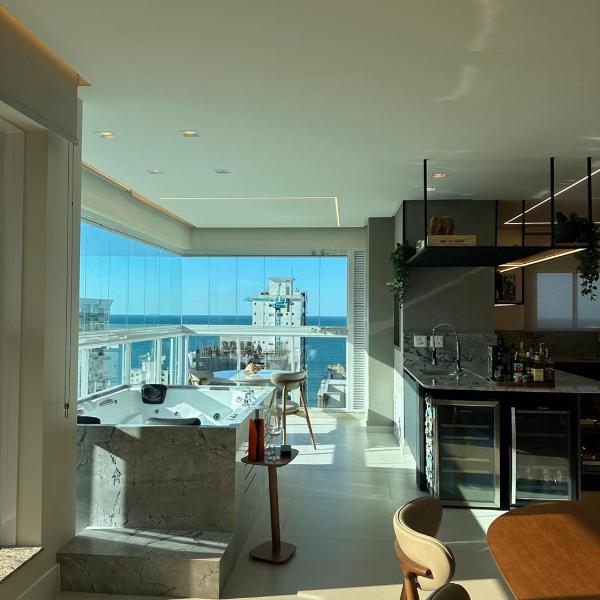 Apt luxo vista mar 160m com jacuzzi e 2 garagens - Foto 4