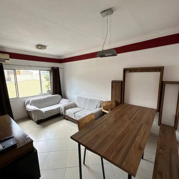 Apartamento Praia da Enseada - hidromassagem, ar condicionado sala e quartos e wifi - Foto 5