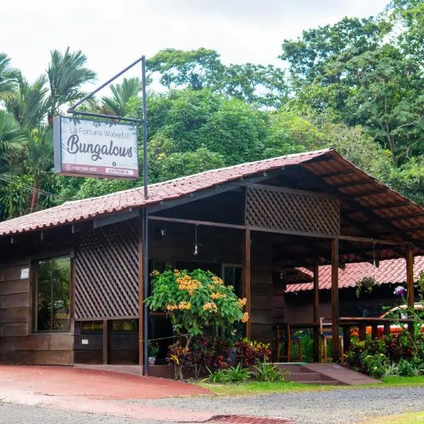La Fortuna Waterfall Bungalows, hôtel à Fortuna
