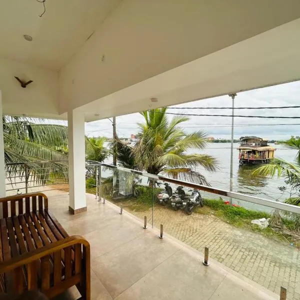 Venice Riverside, hotel in Jāmb