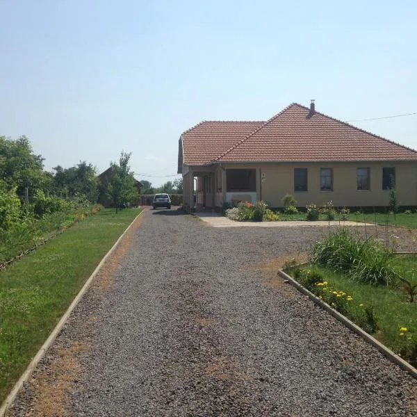 Kölcsey Kúria Vendégház, hotel v destinaci Szatmárcseke