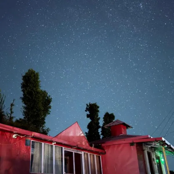 Bagheecha Homestay, hotel in Kanatal