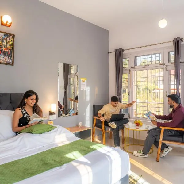 Moustache Bir, hotel in Bir