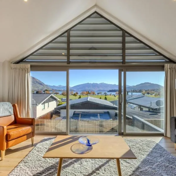 Aspiring View Apartments - Luxury, Modern, Sleeps 6 - 2 Min Walk to Lake & Town – hotel w mieście Wanaka