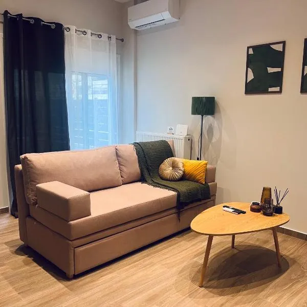 Hodos Luxury APT 2 near ATH-Airport, hotel v destinaci Markopoulon